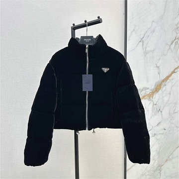 商品名称：プラダ PRADA XG-WTPD250112025年新作 ベルベット クロップド ショートダウン ジップジャケット アウターコート レディース