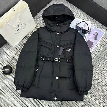 商品名称：プラダ PRADA XG-WTPD250122025年新作 ロングスリーブ ミディダウン フード付き パファージャケット アウターコート レディース