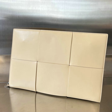 ボッテガヴェネタ BOTTEGAVENETA aj-BOV680169QX 2025年新作 アルコ ドキュメントケース クラッチバッグ ポーチ