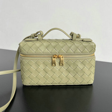 商品細詳を見る:ボッテガヴェネタ BOTTEGAVENETA aj-BOV789109JNG 2025年新作 バンバン バニティーケース トートバッグ 2way ショルダーバッグ
