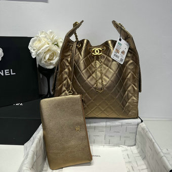 シャネル CHANEL CC-CH5311QSJ 2025年新作 ラージバッグ チェーンポーチ ショルダーバッグ ドローストリング レディース