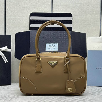 商品細詳を見る:プラダ PRADA 99-PD1BB115BXS2025年新作 ミディアムダブルハンドルバッグ トートバッグ リサイクルナイロン