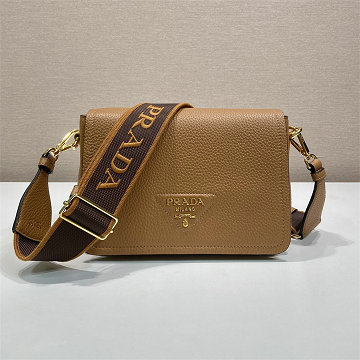 商品名称：プラダ PRADA 99-PD1BD314PZS2025年新作 スモール フラップバッグ ショルダーバッグ カーフレザー レディース
