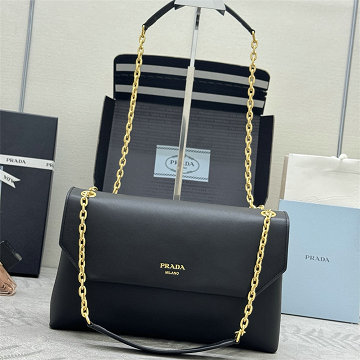 商品細詳を見る:プラダ PRADA 99-PD1BD371BK2025年新作 フラップバッグ チェーン ショルダーバッグ カーフレザー レディース