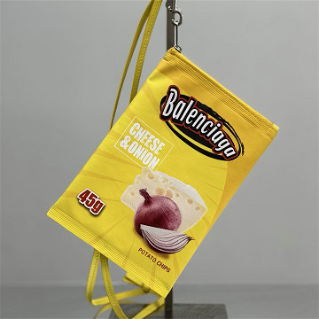 商品名称：バレンシアガ BALENCIAGA GH-BA0002YL 2025年新作 ポテチバッグ 携帯かばん スマートフォンバッグ ショルダーバッグ