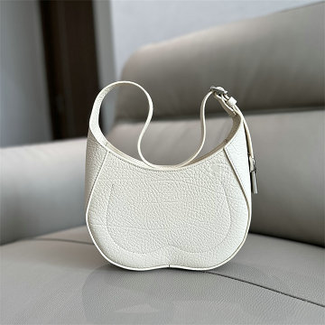 商品名称：バーバリー BURBERRY GH-BR23779BS  2025年新作 ホーボーバッグ ショルダーバッグ レザー