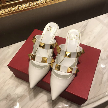 ヴァレンティノ Valentino 26-VTJ25017DJB 2025年新作 ロックスタッズ ミディヒールミュール スライドサンダル レディース スリッパ