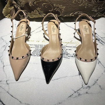 ヴァレンティノ Valentino 26-VTJ25014Q  2025年新作 ロックスタッズ ストラップパンプス ローヒールサンダル レディース