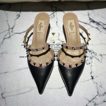 ヴァレンティノ Valentino 26-VTJ25015P 2025年新作 ロックスタッズ ストラップミュール ローヒール スライドサンダル スリッパ レディース