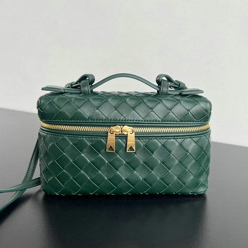 ミュウミュウ MIUMIU 99-MM5BZ043BKF2025年新作 バックパック レディース リュックサック キャンパス レザー
