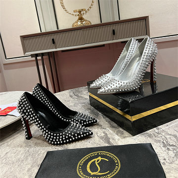 商品名称：クリスチャンルブタン CHRISTIAN LOUBOUTIN 26-CLJ25019 2025年新作 パンプス ミディヒールシューズ レディースシューズ 靴