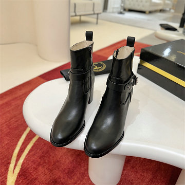 商品細詳を見る:クリスチャンルブタン CHRISTIAN LOUBOUTIN 26-CLJ25024 2025年新作 ショートブーツ ミディヒールシューズ レディース