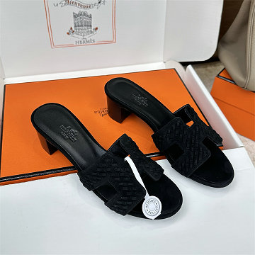 商品細詳を見る:エルメス HERMES 26-HEJ25024DK 2025年新作 Oran スライドサンダル ローヒールミュール レディースシューズ