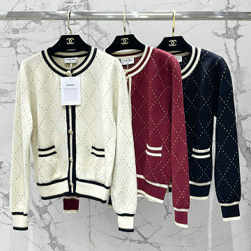 商品細詳を見る:シャネル CHANEL 2026年新作 ロングスリーブ ニットセーター カーディガン クルーネック トップスコート レディース