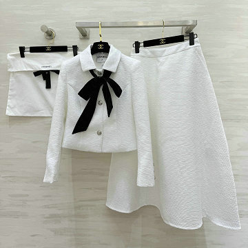 商品細詳を見る:シャネル CHANEL 2026年新作 ウィメンズ 上下セット ロングスリーブ コート スカート レディース