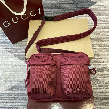 商品名称：グッチ GUCCI 2025年新作 834475 GGナイロン スモール クロスボディバッグ ショルダーバッグ メンズ