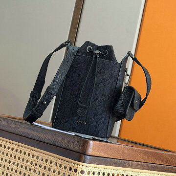 商品細詳を見る:クリスチャンディオール CHRISTIAN DIOR 2025年新作 バケットバッグ ショルダーバッグ オブリークジャカード