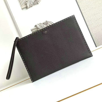 商品名称：フェンディ FENDI 2025年新作 7N0134 スリム クラッチ ミディアム ストラップ付き 手持ちかばん メンズ