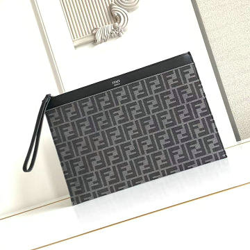 フェンディ FENDI 2025年新作 7N0135 FFジャカード フラット スリム クラッチ ミディアム ストラップ付き 手持ちかばん メンズ