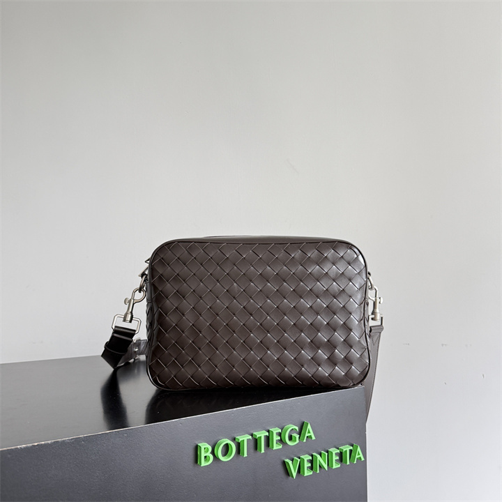 商品名称：ボッテガヴェネタ BOTTEGAVENETA 2026年 ミディアム イントレチャート カメラバッグ ショルダーバッグ