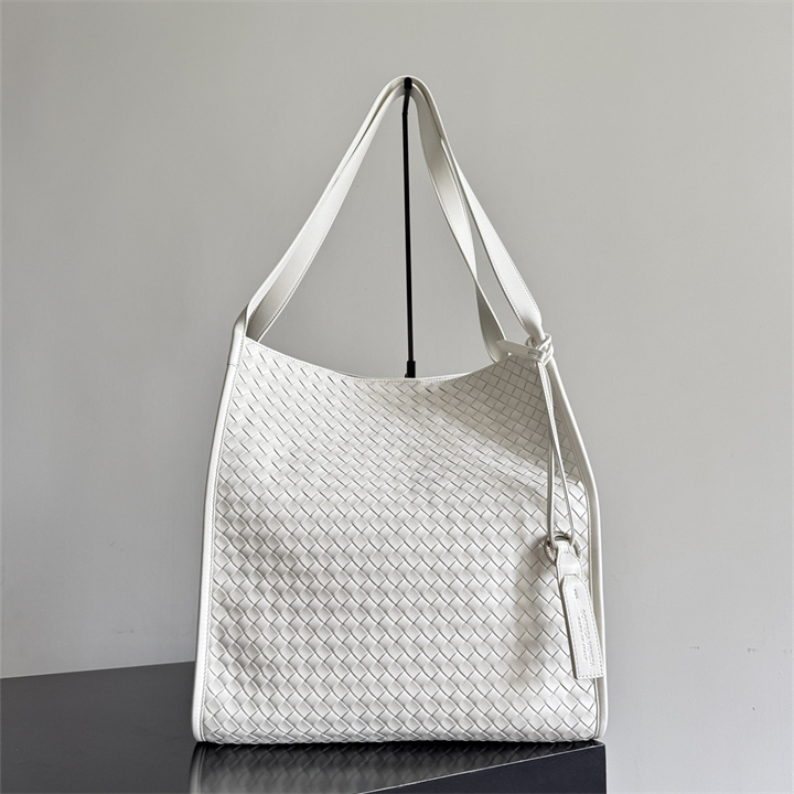 商品名称：ボッテガヴェネタ BOTTEGAVENETA 2026年 コリエーレ トートバッグ 肩掛け ショルダーバッグ レディース