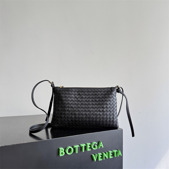 商品名称：ボッテガヴェネタ BOTTEGAVENETA 2026年 イントレチャート ピッコロ ミディアム ポーチ ショルダーバッグ レディース