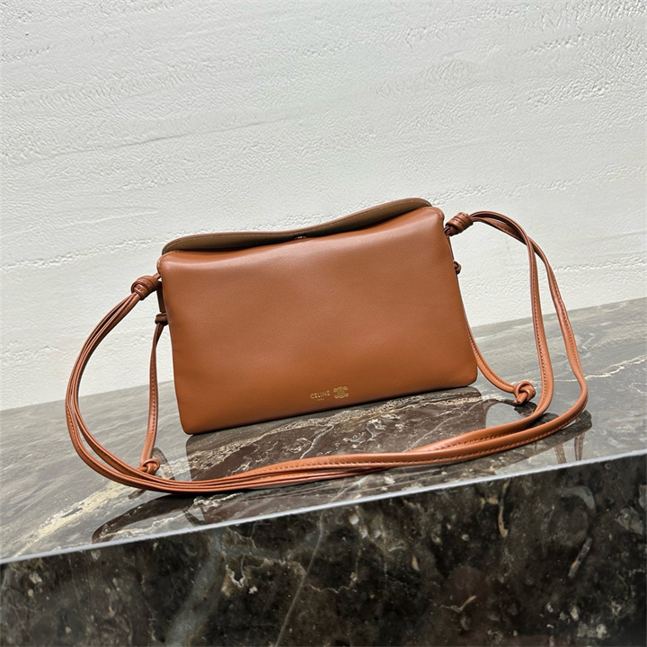 セリーヌ CELINE 2026年 トリオ フラップバッグ ショルダーバッグ レディース