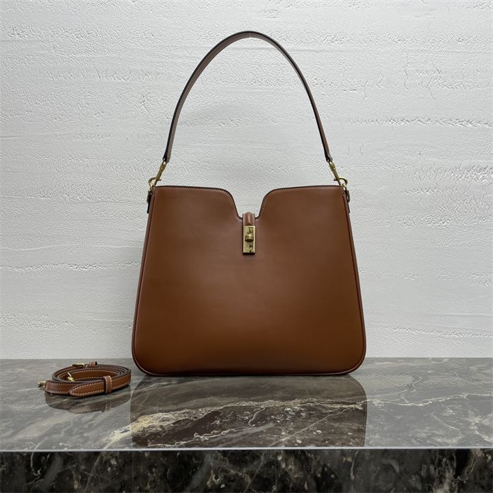 セリーヌ CELINE 2026年 ミディアム カミーユ 16 セーズ ソフト バッグ ショルダーバッグ スムースカーフスキン