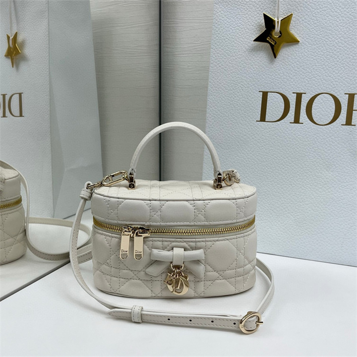 商品名称：クリスチャンディオール CHRISTIAN DIOR 2026年 ハンドバッグ クラッチバッグ ポーチ ショルダーバッグ