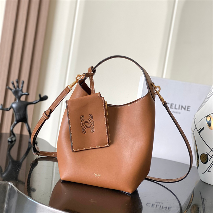 商品名称：セリーヌ CELINE 2026年 スモールホーボーバッグ ショルダーバッグ サプルスムースカーフスキン