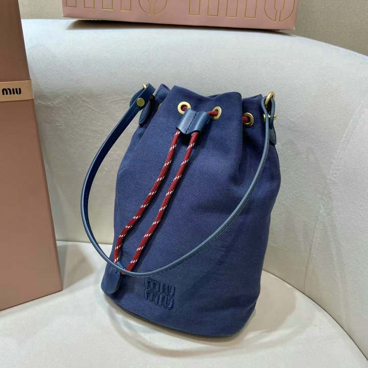 商品名称：ミュウミュウ MIUMIU 2026年 5NR038 ショルダーバッグ ドローストリングバッグ トートバッグ