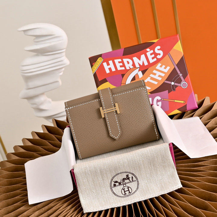 商品名称：エルメス HERMES 2026年 ベアン 三つ折り短財布 カード入れ ヴォーエプソン