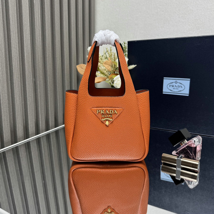 プラダ PRADA 2026年 1BA349 リエゾン ミニ レザー ハンドバッグ トートバッグ カーフレザー レディース