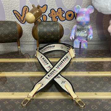 商品細詳を見る:ルイヴィトン LOUISVUITTON 2026年新作 ショルダーストラップ 調節可能 幅4cm