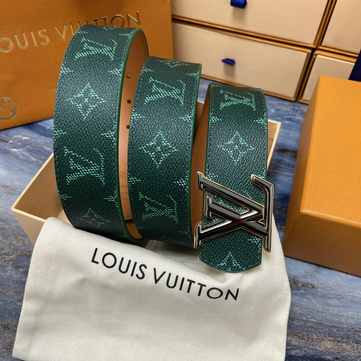 商品名称：ルイヴィトン LOUISVUITTON 2026年新作 ベルト LV ディメンション モノグラム ヘリテージ 40MM リバーシブル