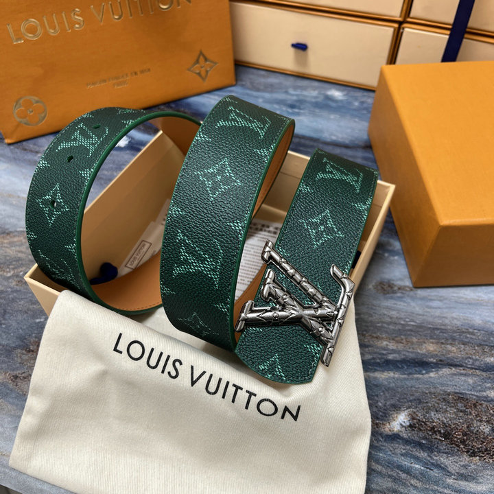 商品名称：ルイヴィトン LOUISVUITTON 2026年新作 ベルト LV ディメンション モノグラム ヘリテージ 40MM リバーシブル