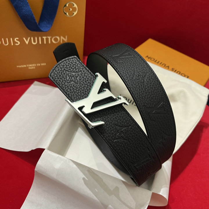 商品細詳を見る:ルイヴィトン LOUISVUITTON 2026年新作 ベルト LV ディメンション 40MM リバーシブル