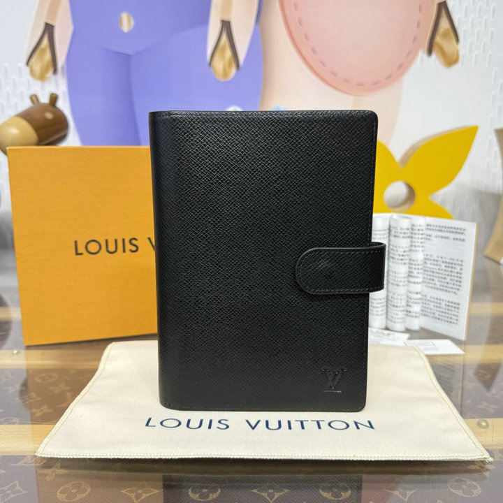 商品細詳を見る:ルイヴィトン LOUISVUITTON 2026年新作 アジェンダ MM 手帳カバー ノートブックカバー