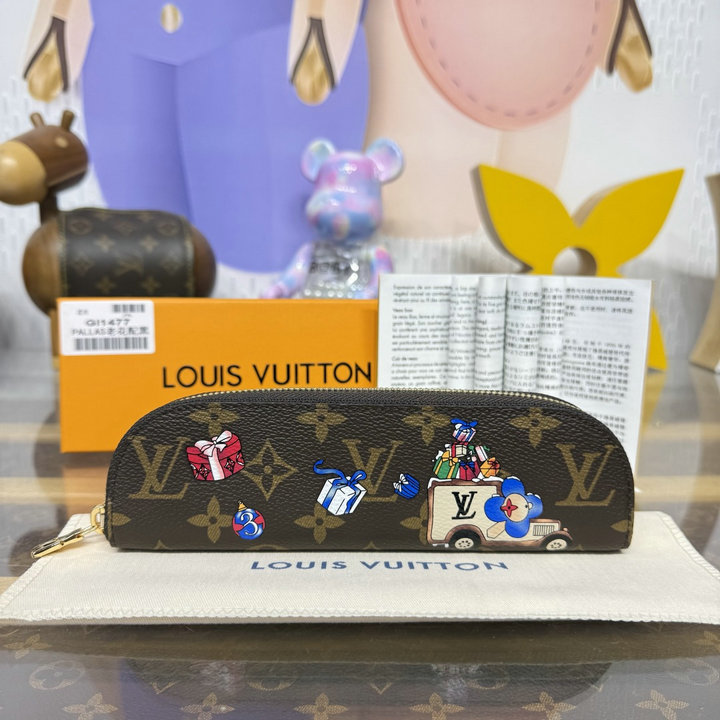 商品細詳を見る:ルイヴィトン LOUISVUITTON 2026年新作 ペンシルポーチ シャーロット ペン袋 モノグラム キャンバス レザー