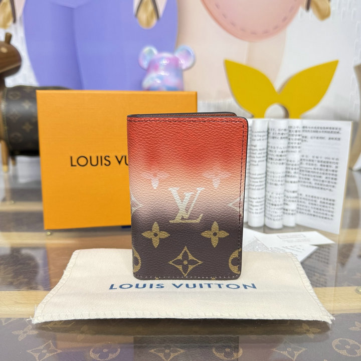商品細詳を見る:ルイヴィトン LOUISVUITTON 2026年新作 オーガナイザー ドゥ ポッシュ パスポートケース カードケース モノグラムキャンパス