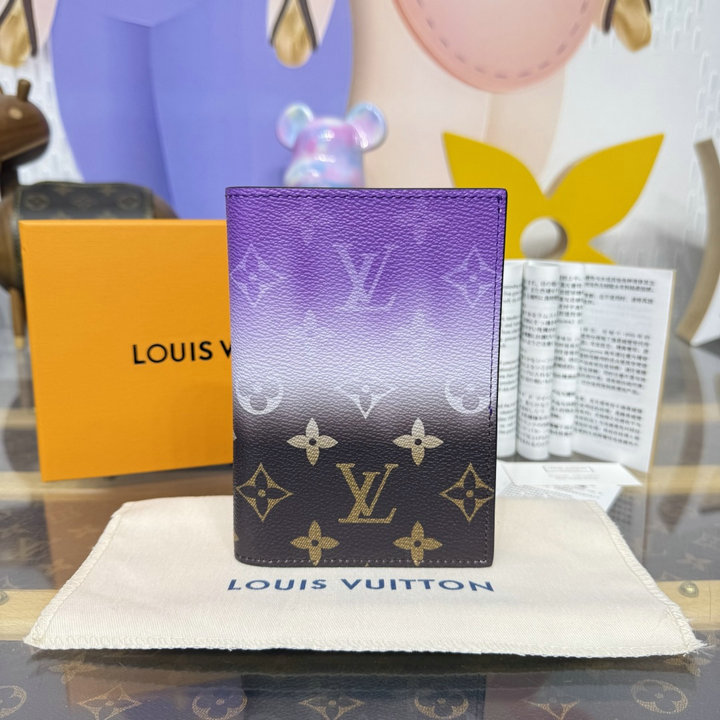 商品細詳を見る:ルイヴィトン LOUISVUITTON 2026年新作 オーガナイザー ドゥ ポッシュ パスポール パスポートケース カードケース モノグラムキャンパス