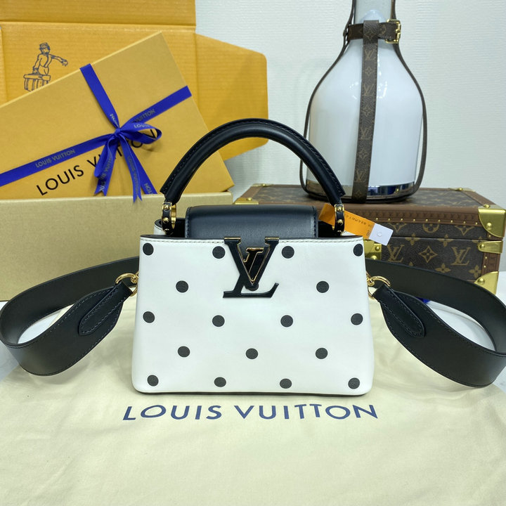 商品細詳を見る:ルイヴィトン LOUISVUITTON 2026年新作 M20372 カプシーヌ MINI トートバッグ ショルダーバッグ カウハイドレザー