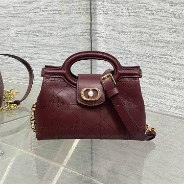 商品細詳を見る:クリスチャンディオール CHRISTIAN DIOR 025-CD2877PJH  2026年新作 Jolie ショルダーバッグ チェーンポーチ スモールバッグ