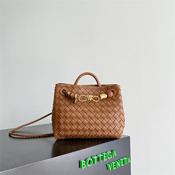 商品名称：ボッテガヴェネタ BOTTEGAVENETA 025-BOV743568ZPLZ 2025年新作 スモール アンディアーモ トップハンドルバッグ トートバッグ ハンドバッグ