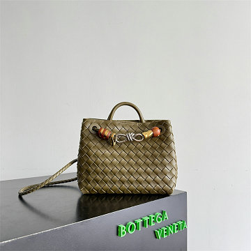 商品細詳を見る:ボッテガヴェネタ BOTTEGAVENETA 025-BOV743568ZPNZ  2025年新作 スモール アンディアーモ トップハンドルバッグ トートバッグ ハンドバッグ