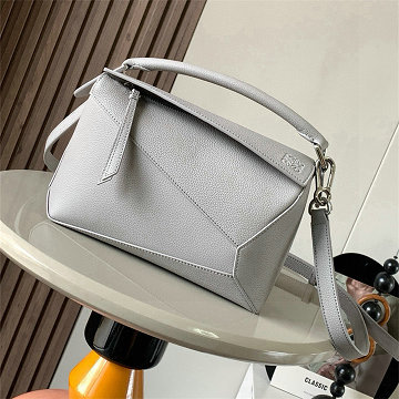 商品名称：ロエベ LOEWE 025-LE052239LYQH 2026年新作 スモール パズル ハンドバッグ 2way ショルダーバッグ レディース レザー