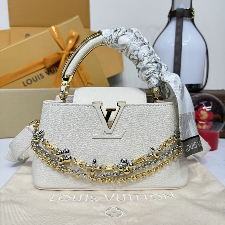 商品細詳を見る:ルイヴィトン LOUISVUITTON 2026年新作 M26345 カプシーヌ EW トートバッグ ショルダーバッグ レディース