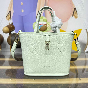 商品細詳を見る:ルイヴィトン LOUISVUITTON 2026年新作 M28236 ネヴァーフル インサイドアウト BB トートバッグ ハンドバッグ