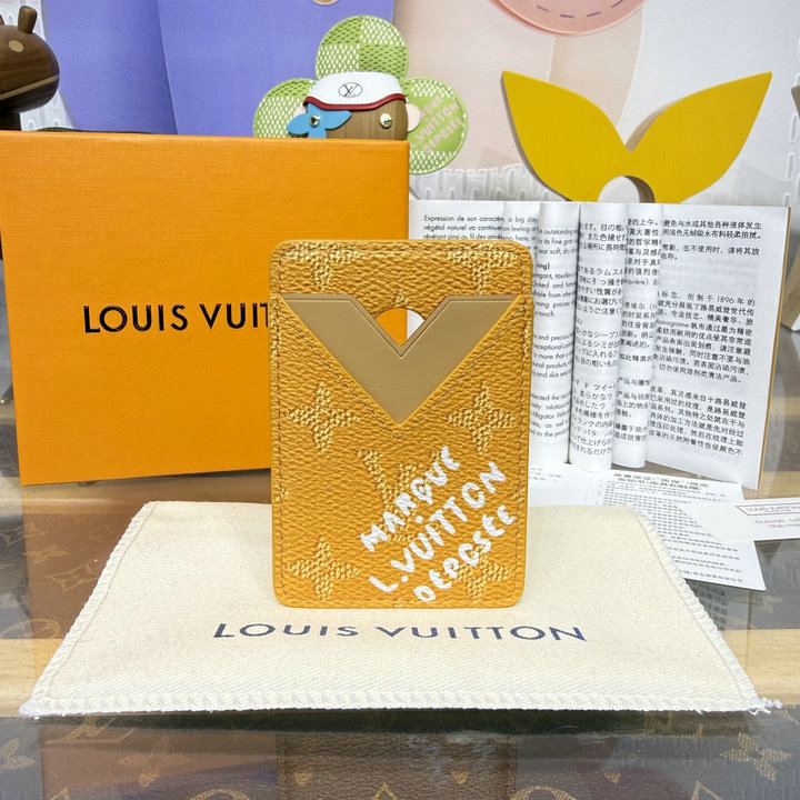 商品名称：ルイヴィトン LOUISVUITTON 2026年新作 M26947 ポルト カルト マグネット カードケース スマートフォンケース モノグラム ヘリテージ キャンバス