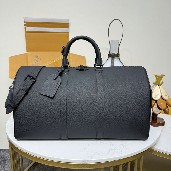 商品細詳を見る:ルイヴィトン LOUISVUITTON 2026年新作 キーポル バンドリエール 50 トートバッグ ハンドバッグ トラベルバッグ